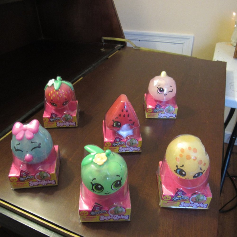 Set of 6 Squeezkins